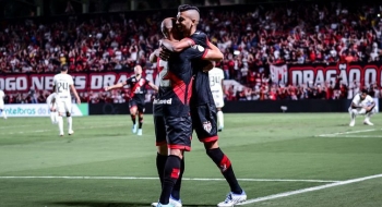 Atlético-GO vence e sai na frente do Corinthians na Copa do Brasil